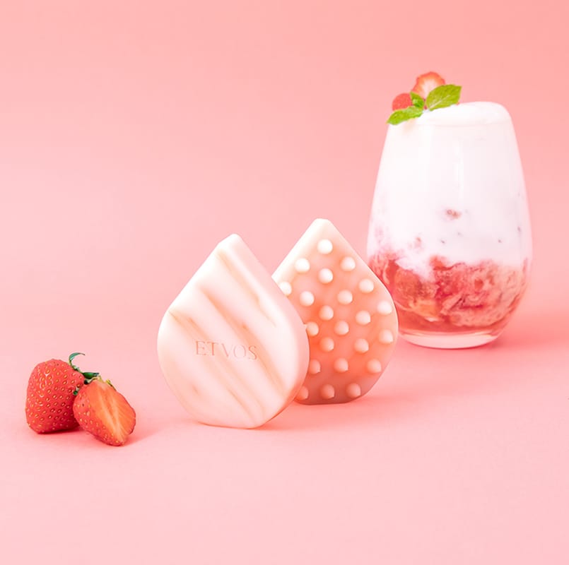 【ETVOS】リラクシングマッサージブラシ ハード イチゴミルク