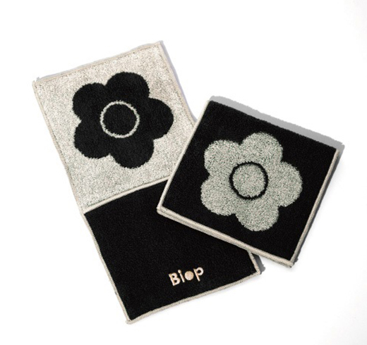 MARY QUANT & Biop デイジージャガードミニポーチタオル BLK