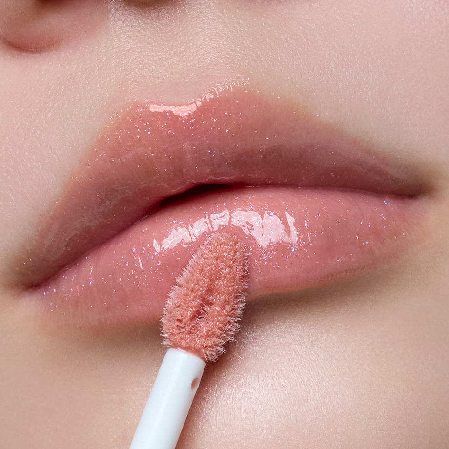 Petal Blooming Gloss C（02 Mermaid Splash）の使用イメージ