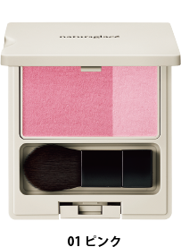 チークブラッシュ