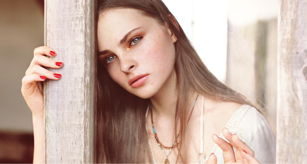 2017夏のメイク提案 艶感で魅せる、ミステリアスなサマーメイク